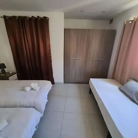 St Julians 2 Bedroom Apartamento *