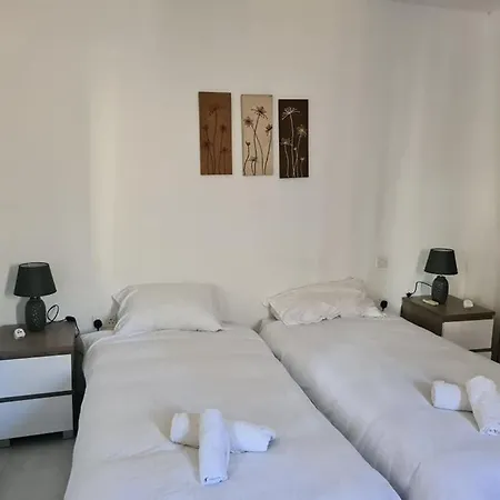 St Julians 2 Bedroom Apartamento San Julián